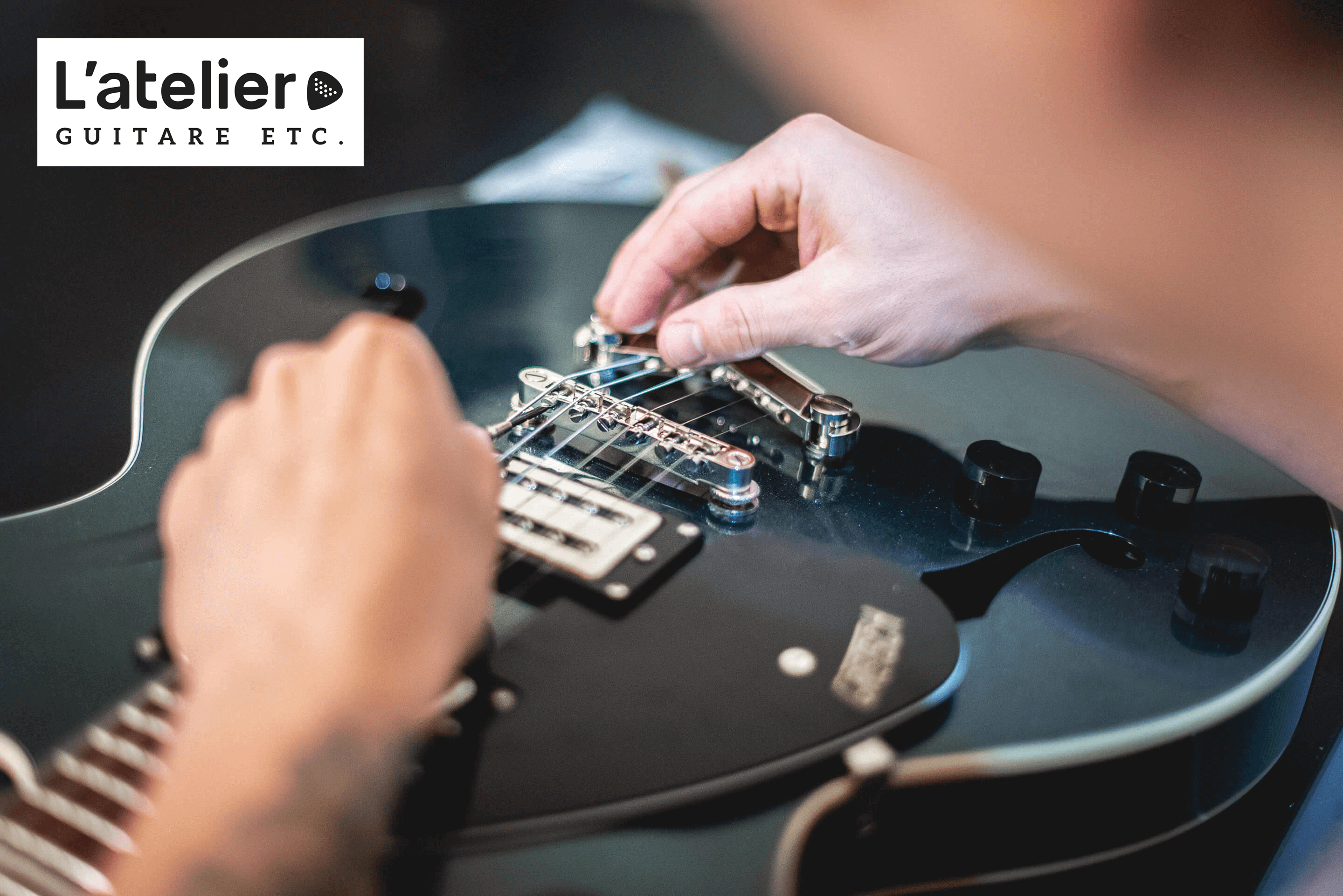 Atelier de réparation de guitare électrique à Laval
